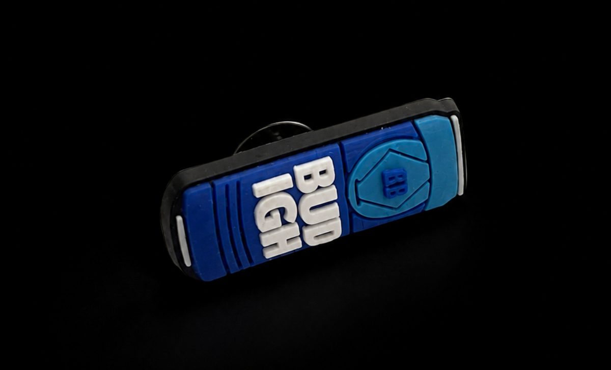 Pin decorativo para Crocs "Bud Light" · fotografía de registro
