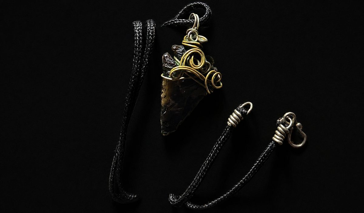 Collar de Obsidiana · fotografía de registro