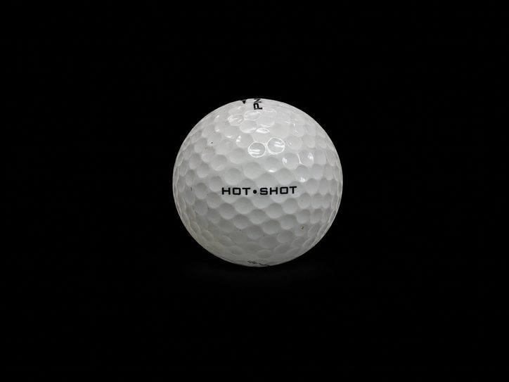 Pelota de golf Pinnacle No. 3 – Walt Disney World · fotografía de registro
